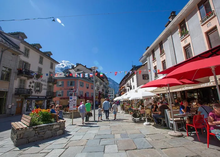 Chamonix Central Ski & Panoramic View - Happy Rentals
