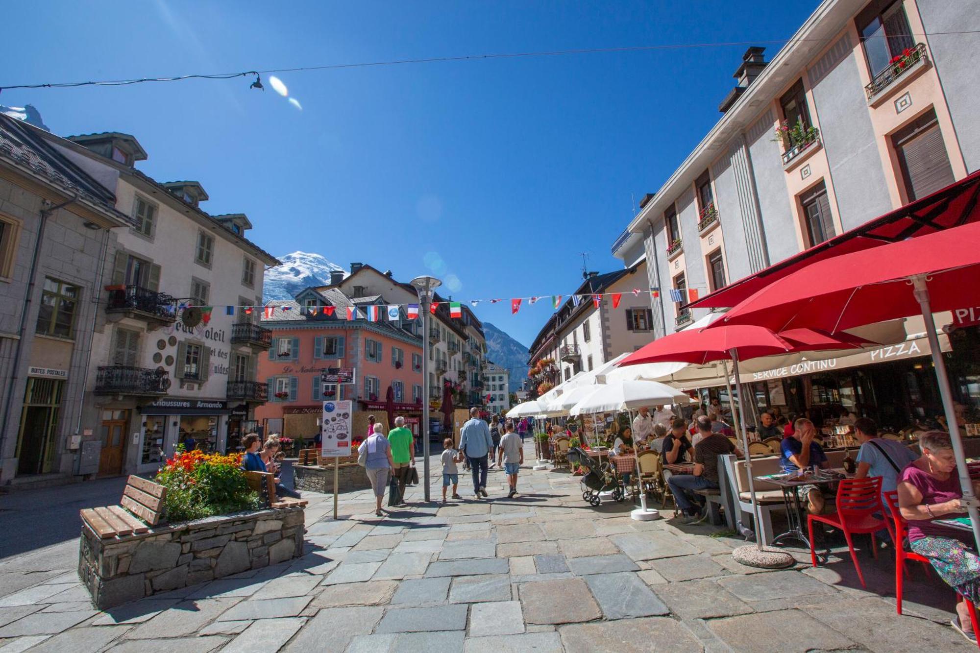 & Panoramic View - Happy Apartment Chamonix